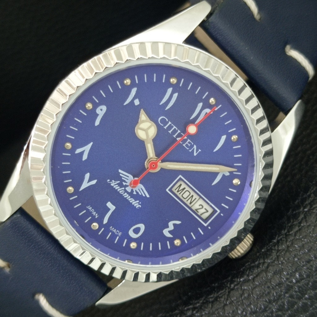 Vintage 1970 Citizen Automatic Mens Silver Watch WDaydate  Blue Accents